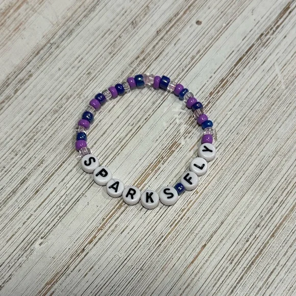 Taylor Swift Bracelet Pack - Picture 2 of 5